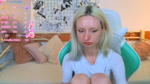 Snapshot of katia_kim chatting on 03/27/26, 08:26 Katia online show from 03/27/26, 08:26