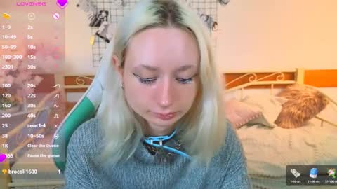 Snapshot of katia_kim chatting on 04/04/26, 05:38 Katia online show from 04/04/26, 05:38