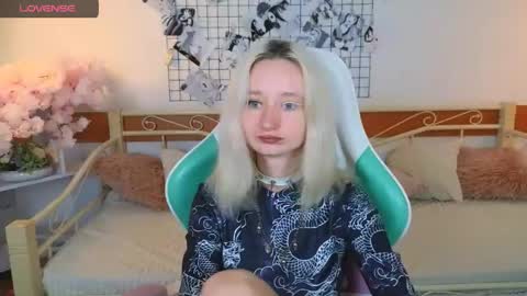 Snapshot of katia_kim chatting on 04/15/26, 05:25 Katia online show from 04/15/26, 05:25