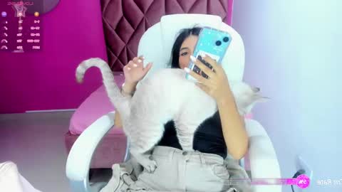 Snapshot of katia_sex25 chatting on 01/11/25, 03:23 Katia online show from 01/11/25, 03:23