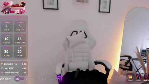 Snapshot of katia_sex25 chatting on 12/22/25, 10:18 Katia online show from 12/22/25, 10:18