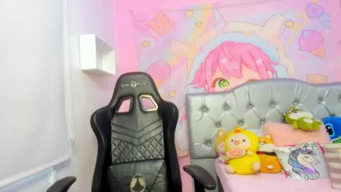 Snapshot of katia_ws chatting on 09/11/25, 12:05 KATIA online show from 09/11/25, 12:05