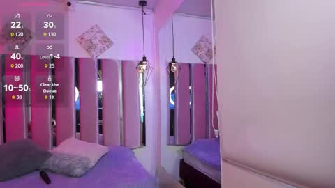 Snapshot of katia_ws chatting on 11/10/25, 12:37 KATIA online show from 11/10/25, 12:37