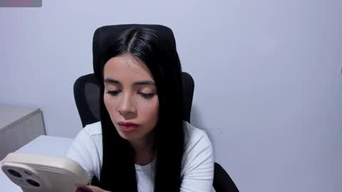 Katia online show from 01/16/26, 04:44