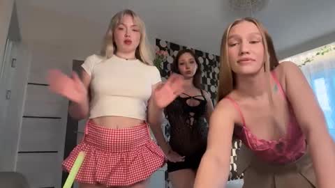 Katienext stream  online show from 03/12/26, 01:17