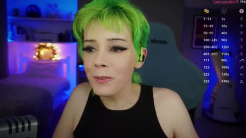 Katie online show from 09/25/25, 04:54