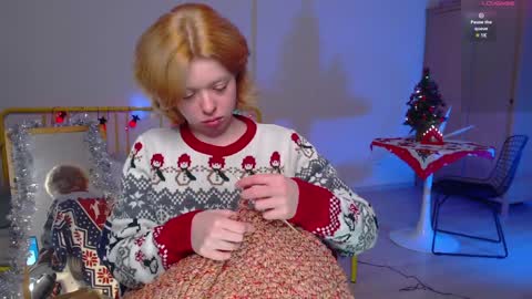 Snapshot of katie_deville chatting on 12/16/24, 10:45 Katie Deville online show from 12/16/24, 10:45