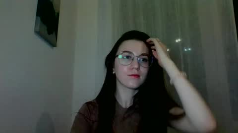 katie_foxi online show from 01/12/25, 06:38