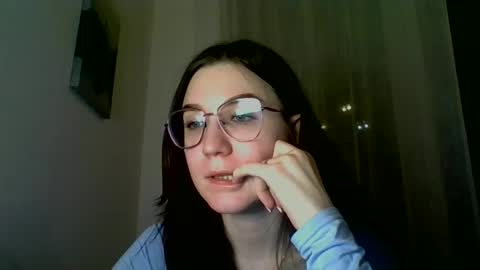 katie_foxi online show from 02/22/25, 06:19