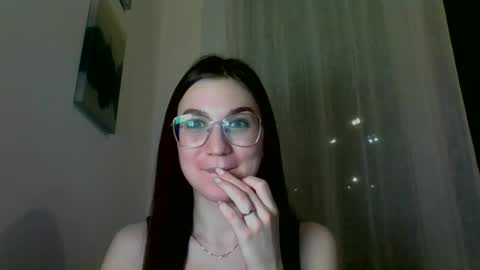 katie_foxi online show from 03/12/25, 07:59