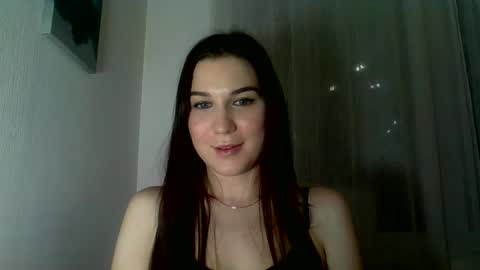 katie_foxi online show from 12/15/25, 08:13