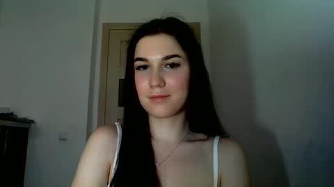 katie_foxi online show from 06/06/26, 05:28