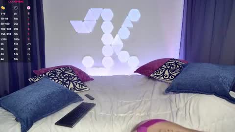 Katie Kross online show from 06/30/26, 04:08