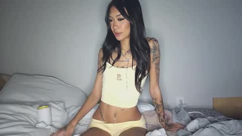 katiecai online show from 09/12/25, 02:44