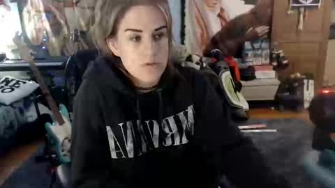 Snapshot of katiecutie_5 chatting on 12/20/24, 04:20 Katie online show from 12/20/24, 04:20