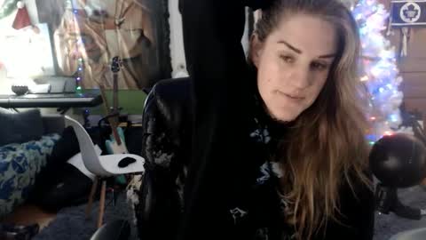 Snapshot of katiecutie_5 chatting on 01/15/25, 08:09 Katie online show from 01/15/25, 08:09