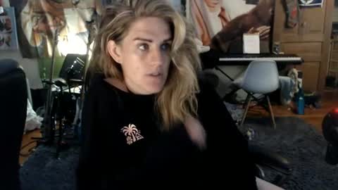 Katie online show from 06/26/26, 05:12