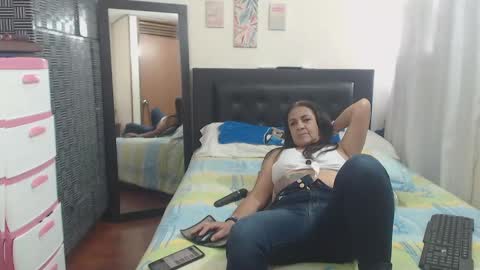 Snapshot of katiehotx chatting on 02/08/25, 07:05 katie online show from 02/08/25, 07:05