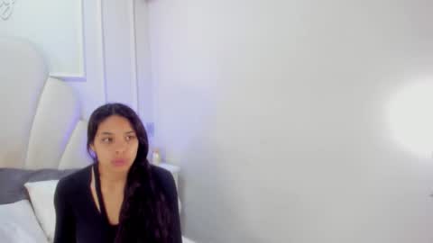 Snapshot of katiejonees chatting on 01/09/26, 11:35 katiejonees online show from 01/09/26, 11:35