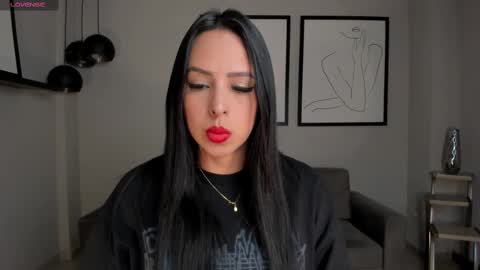 Snapshot of katiestonne chatting on 02/18/25, 03:42 Kate Stonne online show from 02/18/25, 03:42