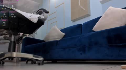 Snapshot of katiestonne chatting on 02/27/25, 08:28 Kate Stonne online show from 02/27/25, 08:28