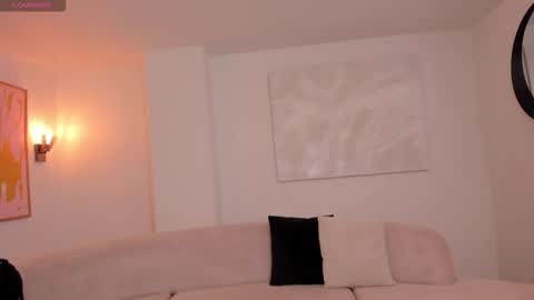 Kate Stonne online show from 02/05/26, 11:15