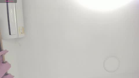 Snapshot of katitaluxury_hot chatting on 07/08/26, 12:59 katitaluxury_hot online show from 07/08/26, 12:59