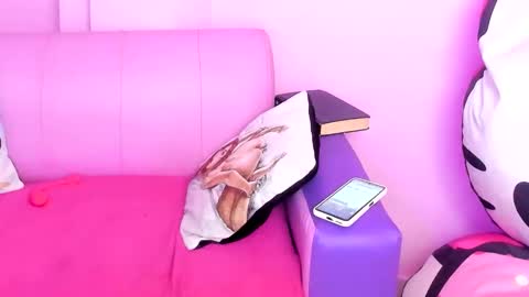 Snapshot of katiuska_doll_squirt chatting on 04/11/26, 12:31 katiuska_doll_squirt online show from 04/11/26, 12:31