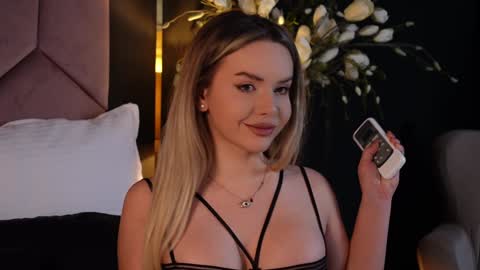 KatJolie online show from 01/23/25, 09:07