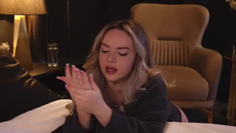 KatJolie online show from 02/21/25, 08:38