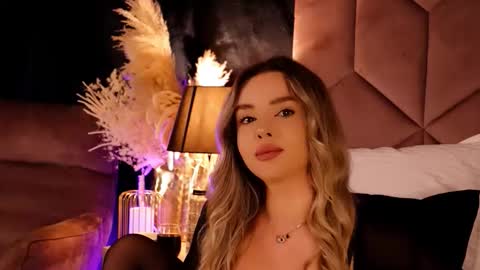 KatJolie online show from 10/07/25, 05:54