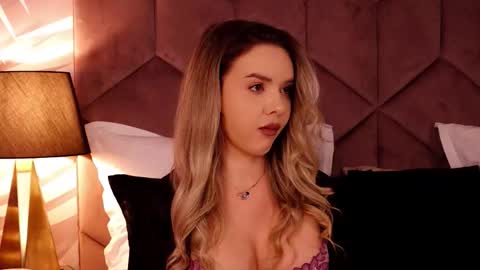 KatJolie online show from 10/16/25, 07:59