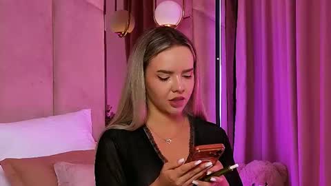 Snapshot of katjolie chatting on 07/11/26, 07:27 KatJolie online show from 07/11/26, 07:27