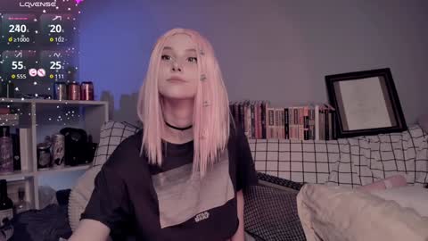 Snapshot of katkittykate chatting on 11/14/25, 05:00 katkittykate online show from 11/14/25, 05:00