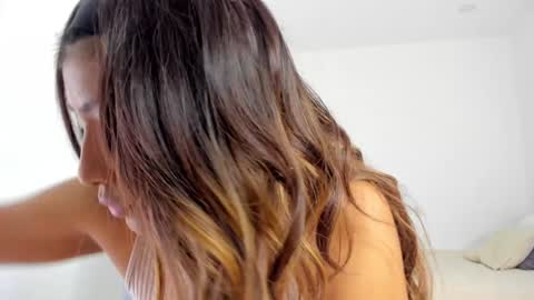 Follow me on instagram and twitter as correaktnees online show from 12/10/24, 07:58