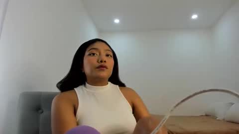 Follow me on instagram and twitter as correaktnees online show from 10/09/25, 06:44