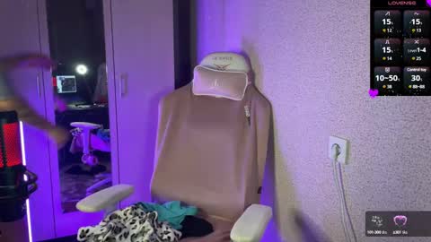   naked in pvt show 100 tk online show from 02/18/25, 09:53