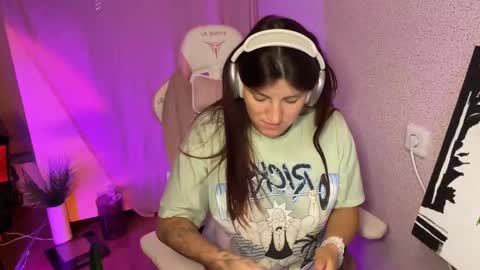   naked in pvt show 100 tk online show from 10/24/25, 11:01