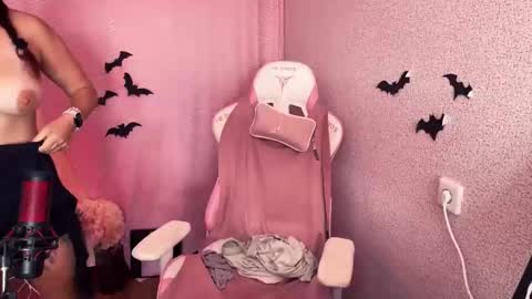   naked in pvt show 100 tk online show from 10/29/25, 08:27