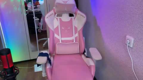   naked in pvt show 100 tk online show from 01/13/26, 09:36