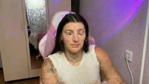 Snapshot of katrin_kristal chatting on 06/18/26, 08:24 naked in pvt show 100 tk online show from 06/18/26, 08:24