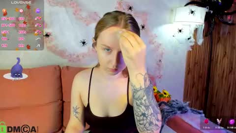 Snapshot of katrina_bail chatting on 10/18/25, 01:30 Katrina Bail online show from 10/18/25, 01:30