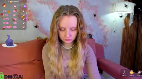 Snapshot of katrina_bail chatting on 10/27/25, 12:58 Katrina Bail online show from 10/27/25, 12:58