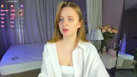 Snapshot of katrina_bail chatting on 06/12/26, 01:26 Katrina Bail online show from 06/12/26, 01:26