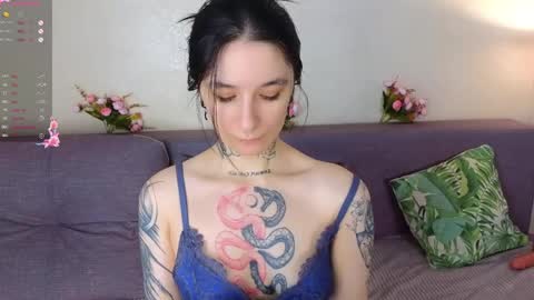 katrina_h0w online show from 04/15/26, 03:35