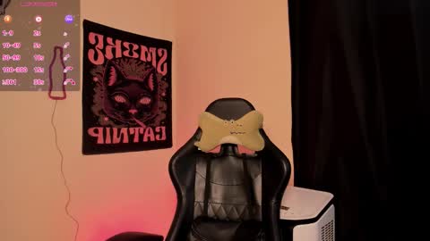 Katrina Ricci online show from 12/15/25, 04:00