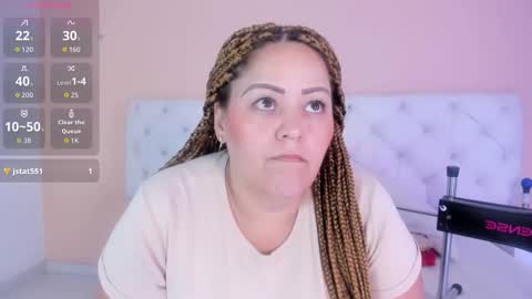 Snapshot of katte_landerr chatting on 10/26/25, 01:06 Katte online show from 10/26/25, 01:06