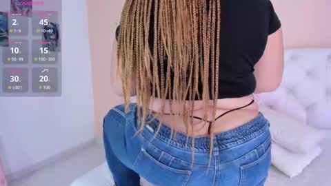 Snapshot of katte_landerr chatting on 10/28/25, 02:20 Katte online show from 10/28/25, 02:20