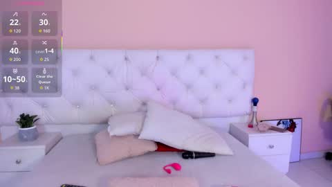 Snapshot of katte_landerr chatting on 12/16/25, 01:16 Katte online show from 12/16/25, 01:16