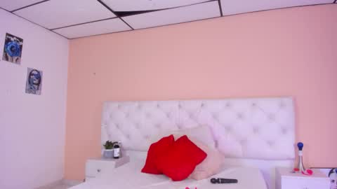 Snapshot of katte_landerr chatting on 01/13/26, 01:38 Katte online show from 01/13/26, 01:38